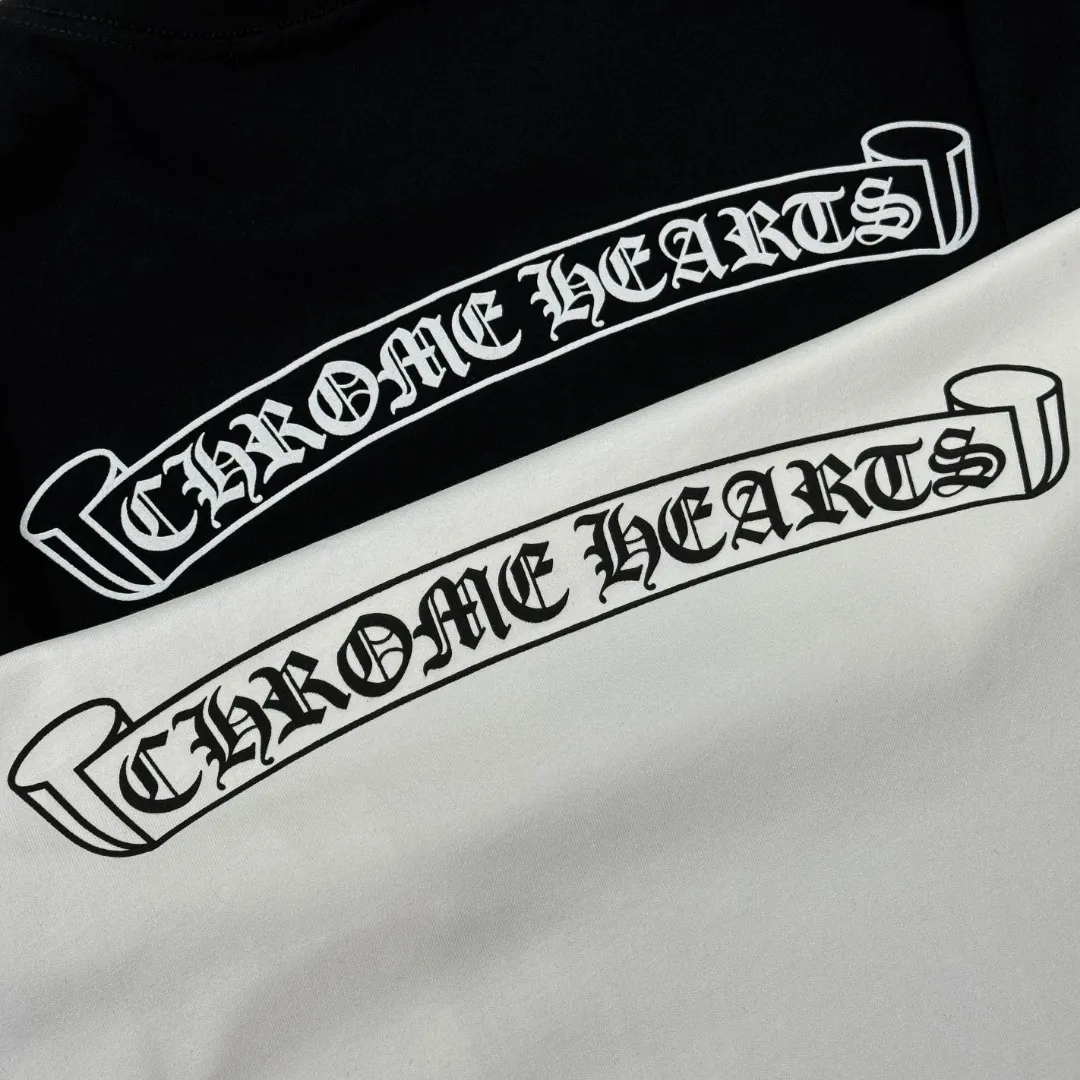 P170 Chrome Hearts Chrome Hearts 25 high-end versions. The fabric is made of 300 grams of high-density pure cotton. It does not deform or shrink. It has three labels. It is the same style for men and women. Technology: Digital printing. Color: White. Black. SIZE: S-XL.